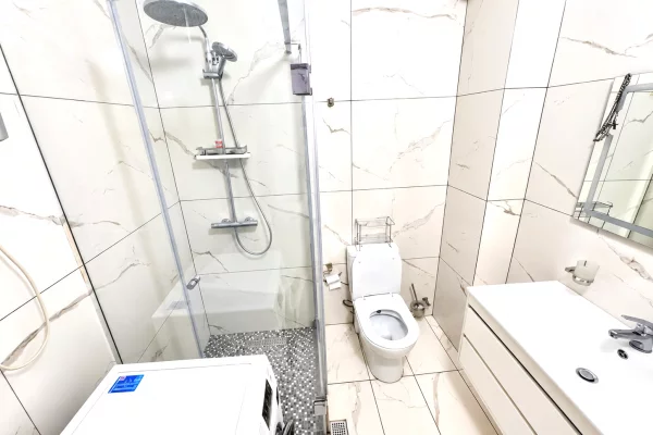 Shtepi me qera Apartament ne Tirane, 2+1, Mobilimi E mobiluar, Pagesa 80,000  Leke.