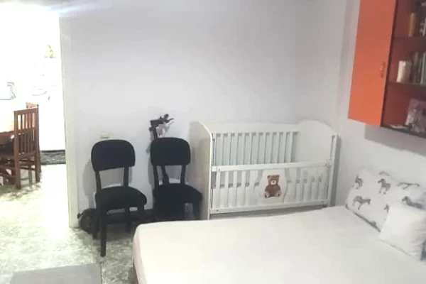 Shtepi ne shitje Apartament ne Tirane, 2+1, Mobilimi E mobiluar, Pagesa 150,000  Euro.
