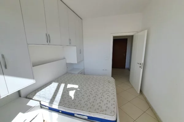 Appartamento in vendita a Tirana 1+1, Arredato