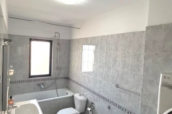 Shtepi me qera Apartament ne Tirane, 2+1, Mobilimi E mobiluar, Pagesa 60,000  Leke.
