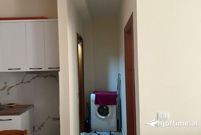 Shtepi me qera Apartament ne Vlore, 1+1, Mobilimi E mobiluar, Pagesa 280  Euro.