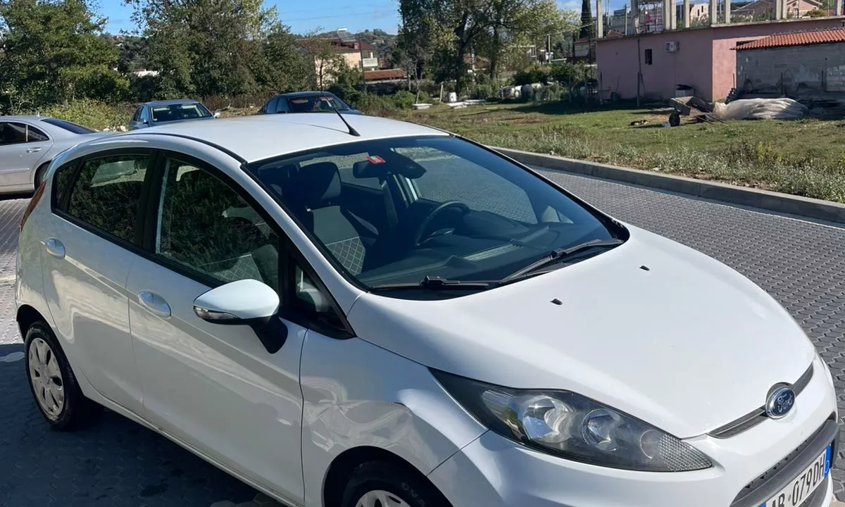 Auto in Vendita a Durazzo, Ford, 2012 Diesel,Kambio Manual Pagamento 3,800  Euro.