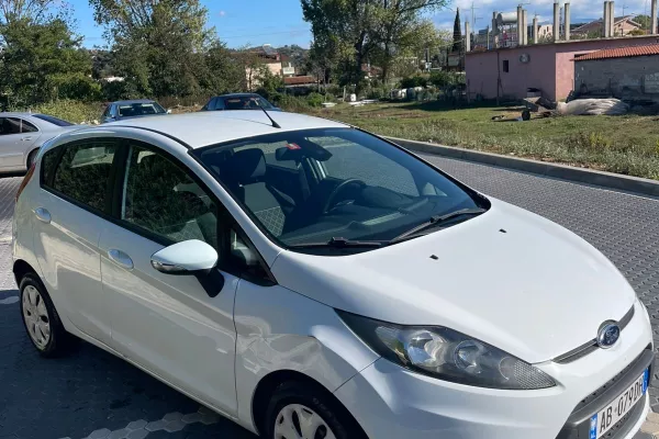 Auto in Vendita a Durazzo - 3,800 Euro