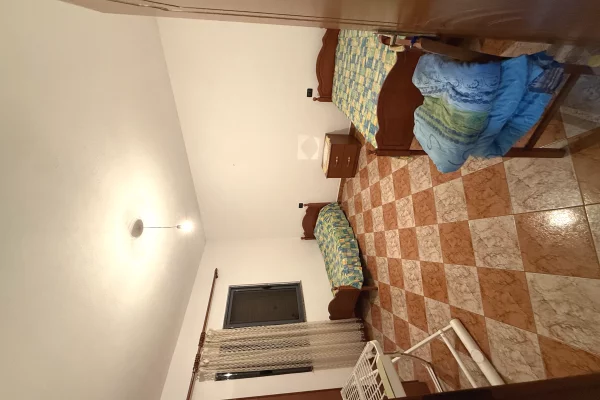 Shtepi ne shitje Vila Luksoze ne Durres, 3+1, Mobilimi E mobiluar, Pagesa 140,000  Euro.