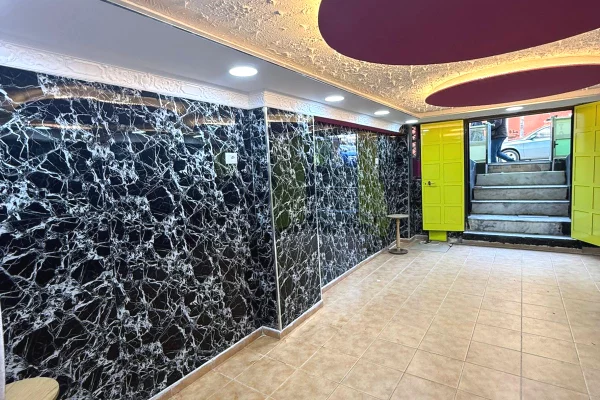 Ambiente Commerciale in Vendita 1+1 a Durazzo - 57,000 Euro