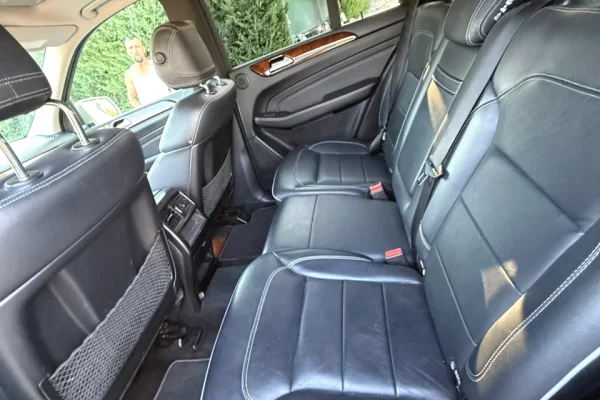 Makina ne shitje ne Tirane - 9,000 Euro