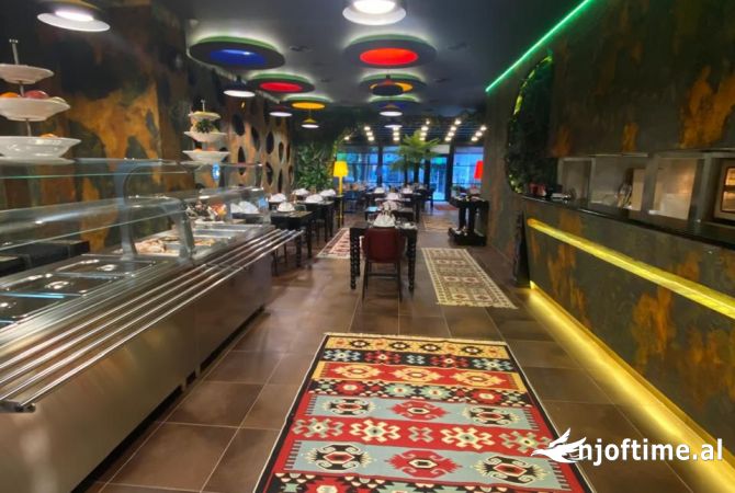 Ambiente Commerciale in Vendita 1+1 a Tirana - 2,000 Euro