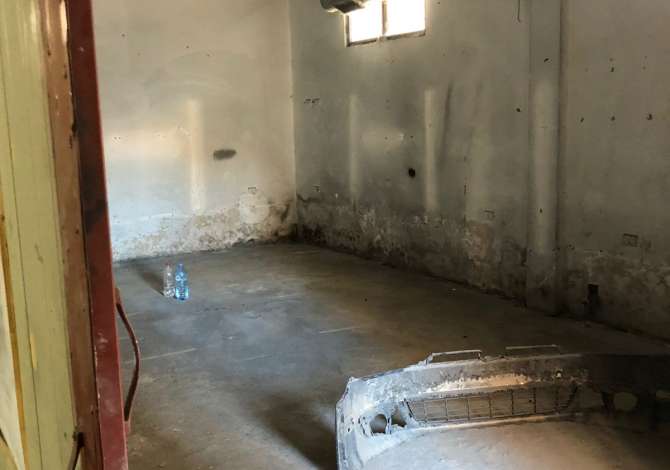 Ambient biznesi me qera 6+1 ne Tirane - 80,000 Leke