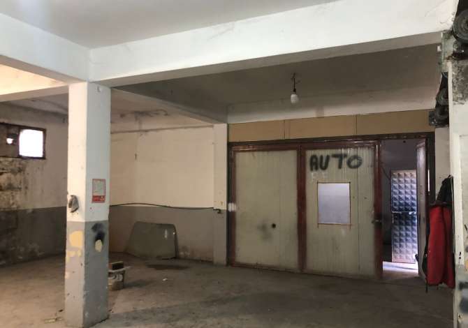 Ambient biznesi me qera 6+1 ne Tirane - 80,000 Leke