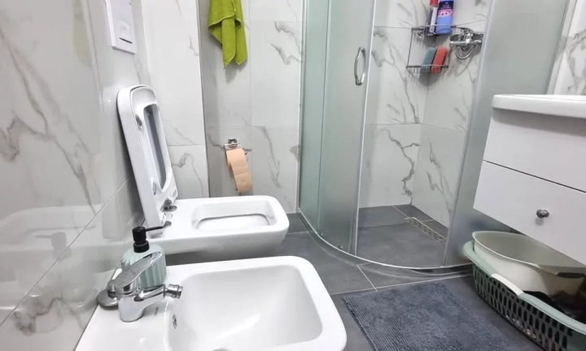 Shtepi me qera Apartament ne Durres, 1+1, Mobilimi E mobiluar, Pagesa 350  Euro.