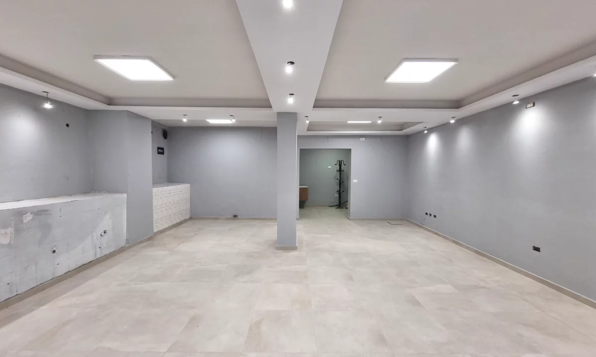 Per Pak dite Kati 0, 100 m2 130.000 Euro (Hoxha Tahsim)