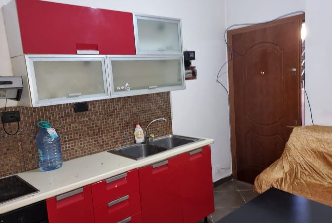 Shtepi me qera Apartament ne Tirane, 1+1, Mobilimi E mobiluar, Pagesa 28,000  Leke.