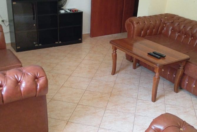Shtepi me qera Apartament ne Tirane, 1+1, Mobilimi E mobiluar, Pagesa 30,000  Leke.