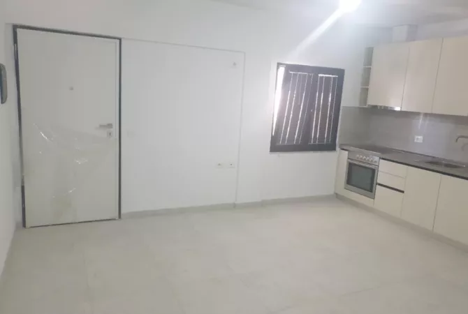 APARTAMENT 2+1. 35000 LEKE.FRESK