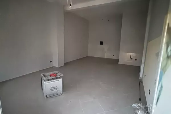 Business Property for Rent 1+1 in Tirana - 40,000 Leke