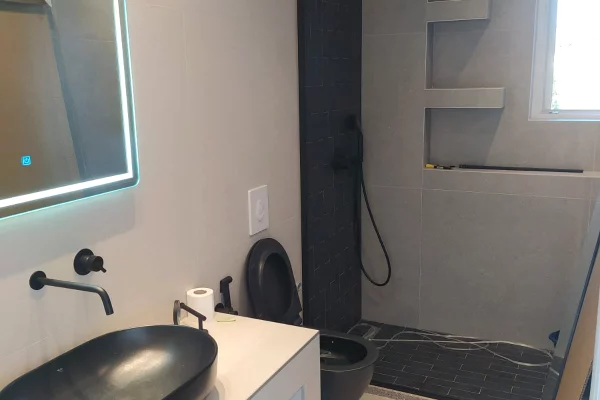 Shtepi me qera Apartament ne Tirane, 3+1, Mobilimi E mobiluar, Pagesa 50,000  Leke.