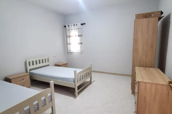 Shtepi me qera Apartament ne Tirane, 1+1, Mobilimi E mobiluar, Pagesa 37,000  Leke.