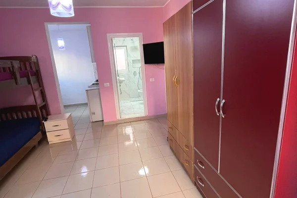 Casa in affitto Garsoniere a Tirana - 30,000 Leke