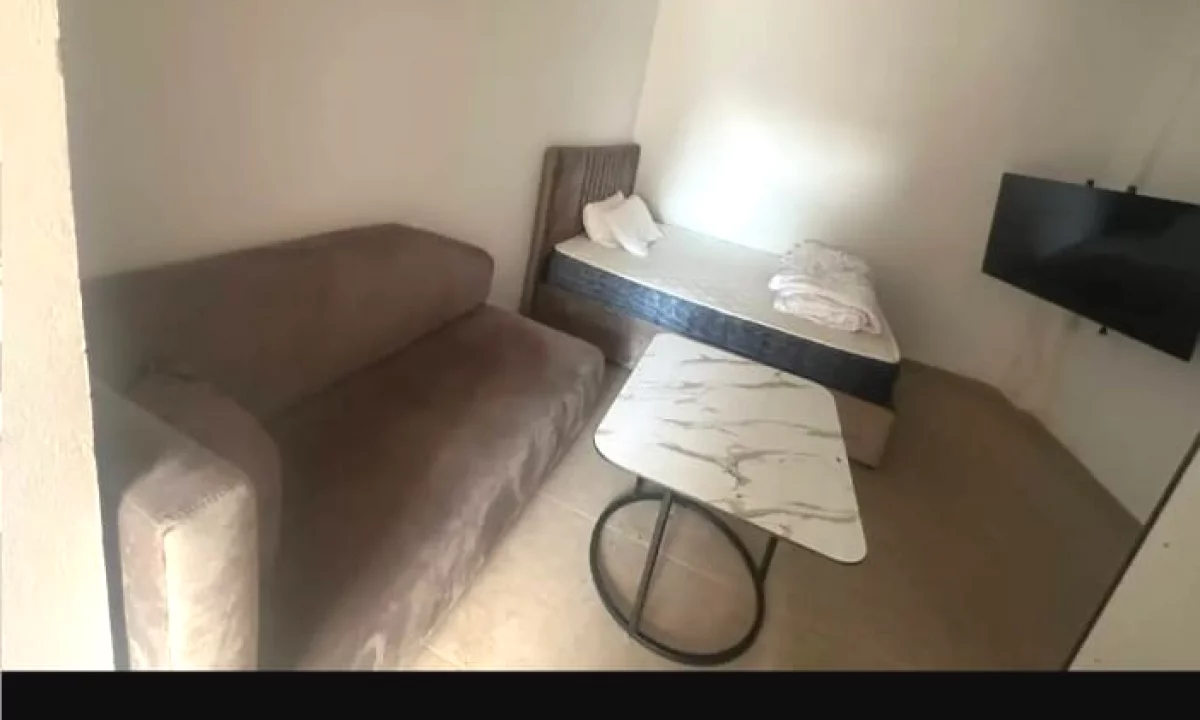 Shtepi me qera Apartament ne Tirane, Garsoniere, Mobilimi E mobiluar, Pagesa 28,000  Leke.