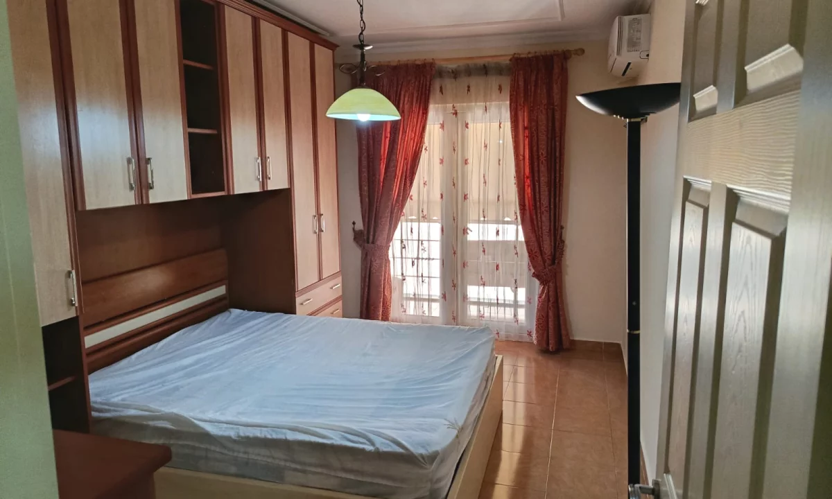 Shtepi me qera Apartament ne Tirane, 1+1, Mobilimi E mobiluar, Pagesa 43,000  Leke.