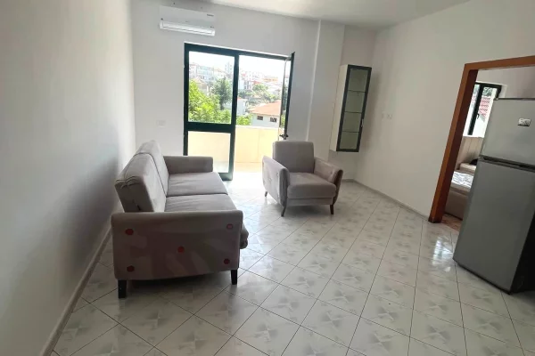 Shtepi me qera 1+1 ne Tirane - 42,000 Leke