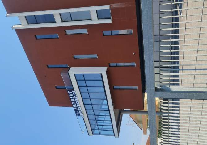 Jepet me qera godine multifunksionale