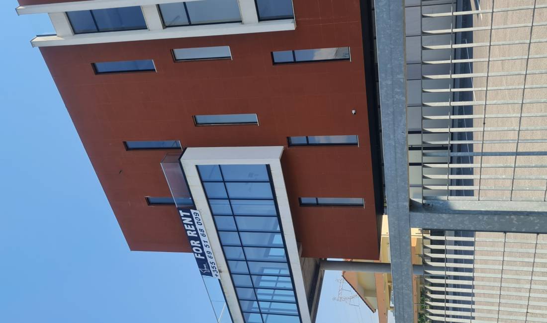 Jepet me qera godine multifunksionale