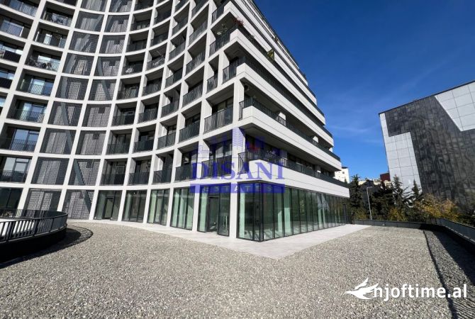 Ambiente Commerciale in Affitto 1+1 a Tirana - 4,500 Euro