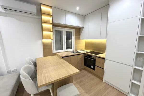 Shtepi me qera Apartament ne Tirane, 1+1, Mobilimi E mobiluar, Pagesa 550  Euro.