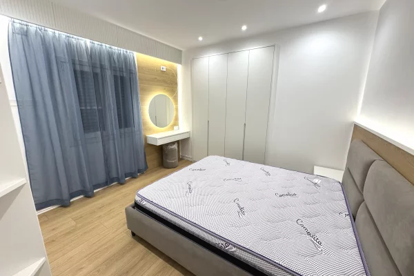 Shtepi me qera Apartament ne Tirane, 1+1, Mobilimi E mobiluar, Pagesa 550  Euro.