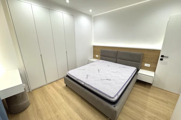 Shtepi me qera Apartament ne Tirane, 1+1, Mobilimi E mobiluar, Pagesa 550  Euro.