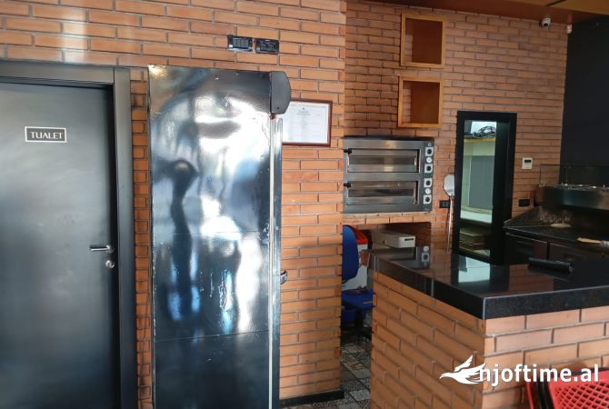 Ambiente Commerciale in Affitto 2+1 a Tirana - 700 Euro