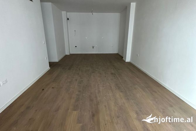 Shitet apartament 2+1+2 ne Don Bosko