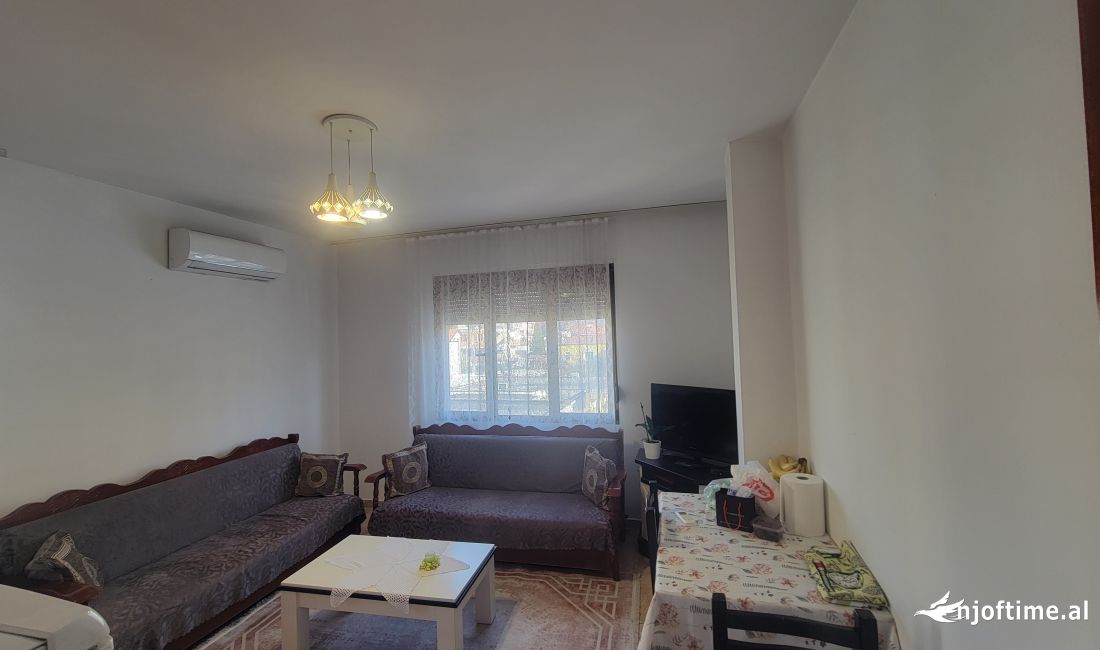 Appartamento in affitto a Tirana 1+1, Arredato