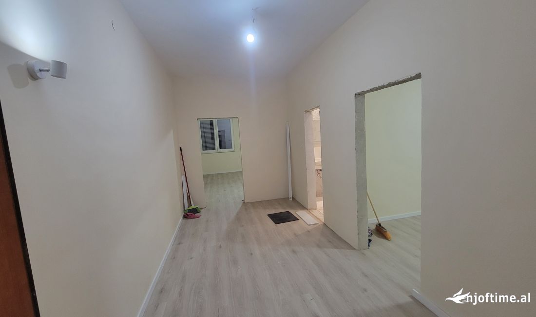 Jepet Apartament 1+1 me qera tek Stadiumi Dinamo