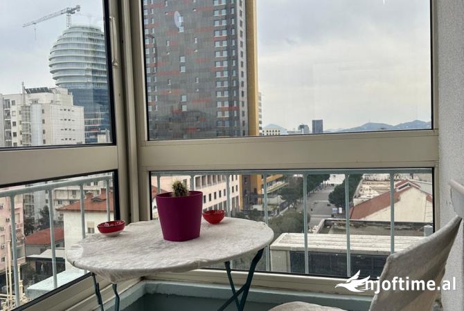 Super Apartament me qera 1+1 ne qender