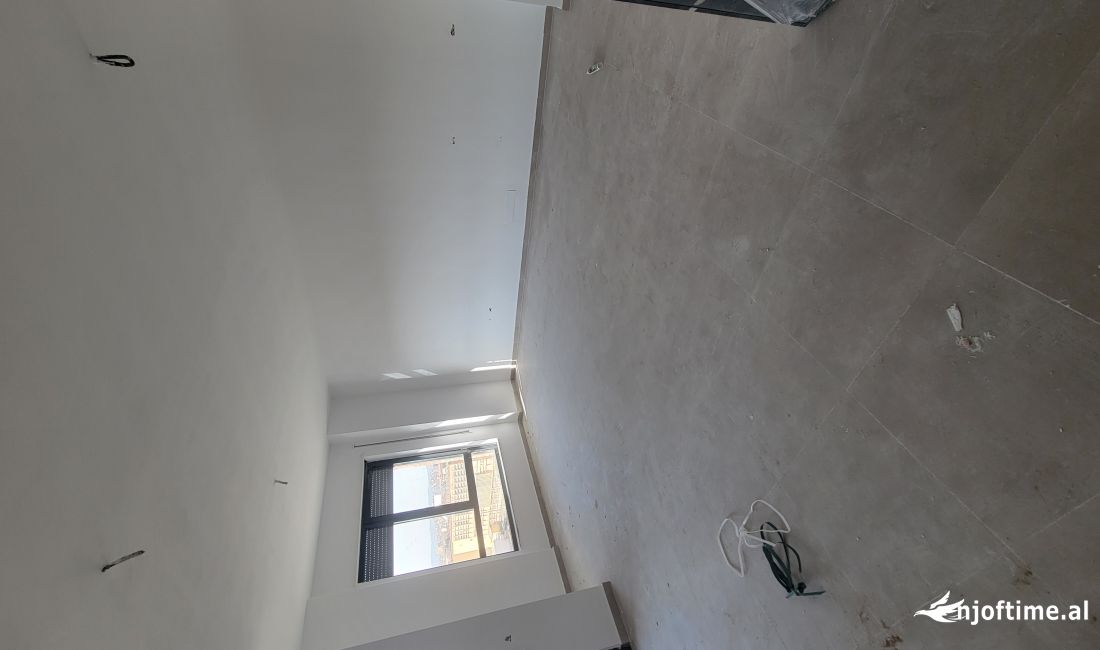 Shtepi ne shitje Apartament ne Tirane, 2+1, Mobilimi Bosh, pa mobiluar, Pagesa 161,000  Euro.