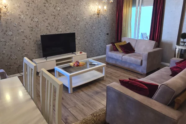 Shtepi ne shitje Apartament ne Tirane, 2+1, Mobilimi E mobiluar, Pagesa 375,000  Euro.