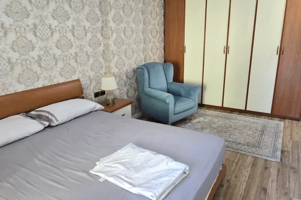 Shtepi ne shitje Apartament ne Tirane, 2+1, Mobilimi E mobiluar, Pagesa 375,000  Euro.