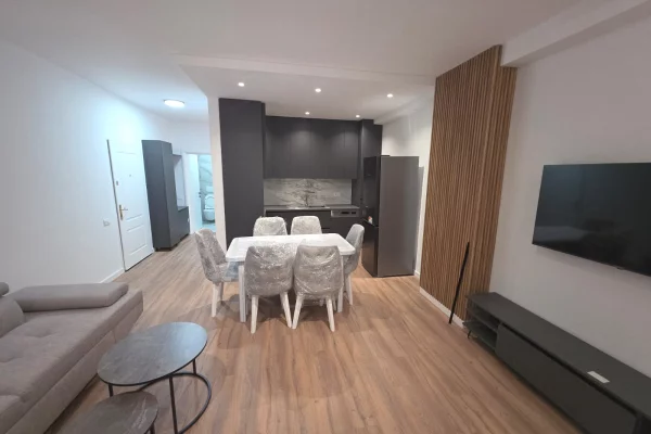 Shtepi me qera Apartament ne Tirane, 3+1, Mobilimi E mobiluar, Pagesa 1,500  Euro.