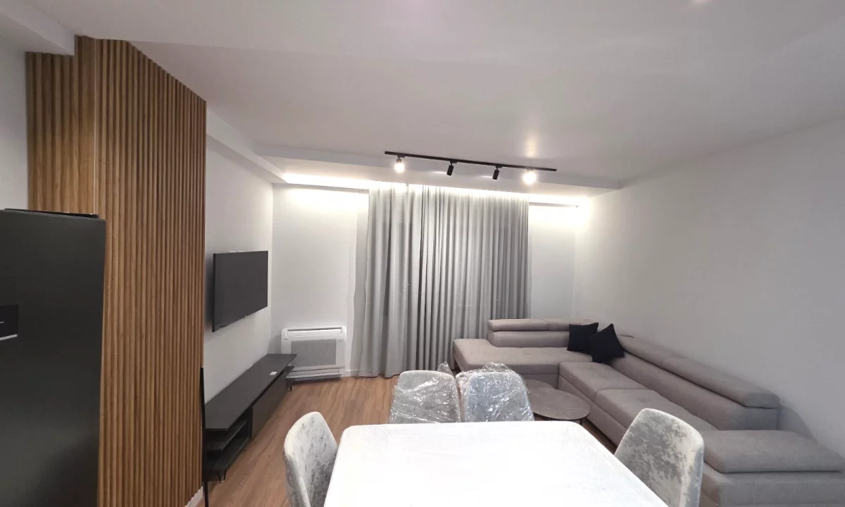 Shtepi me qera Apartament ne Tirane, 3+1, Mobilimi E mobiluar, Pagesa 1,500  Euro.