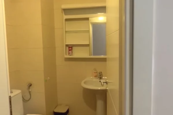 Shtepi ne shitje Apartament ne Tirane, 2+1, Mobilimi E mobiluar, Pagesa 280,000  Euro.