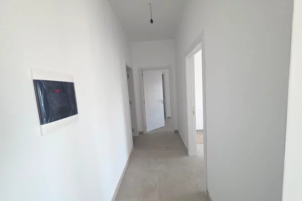 Apartment for rent in Tirana 2+1, Emty