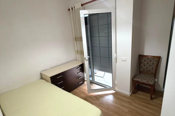 Appartamento in affitto a Tirana 2+1, Arredato