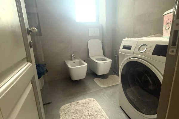 Appartamento in affitto a Tirana 2+1, Arredato