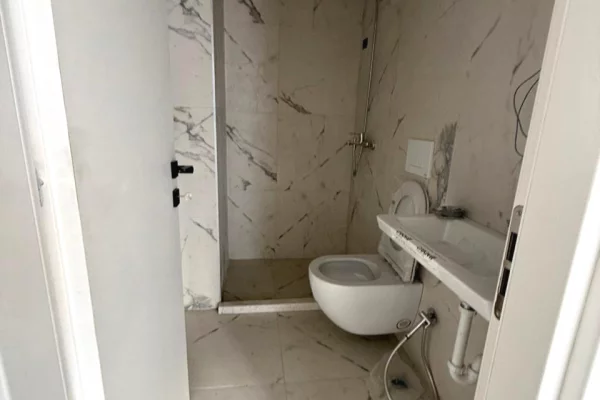 Apartment for rent in Tirana 2+1, Emty