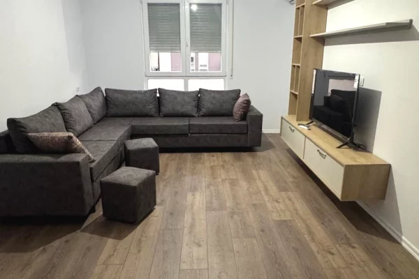 📍5 Maji Jepet Apartament 2+1 Me Qera