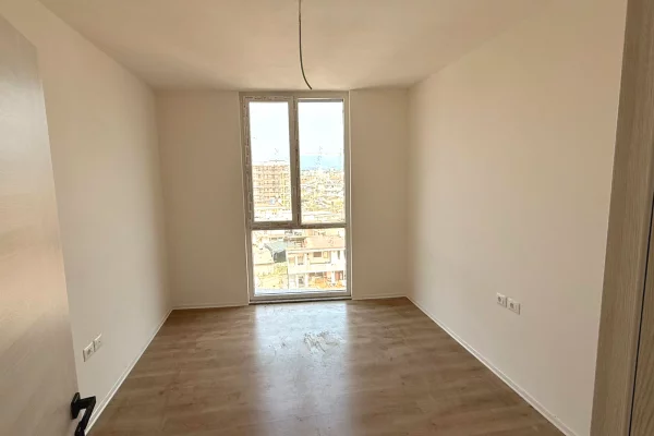 Shtepi ne shitje Apartament ne Tirane, 2+1, Mobilimi Bosh, pa mobiluar, Pagesa 121,000  Euro.