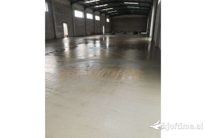 Ambiente Commerciale in Vendita 1+1 a Tirana - 550,000 Euro