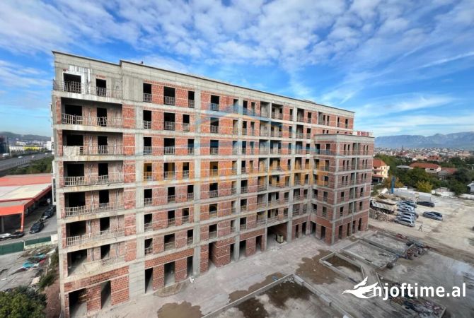 Shtepi ne shitje Apartament ne Tirane, 1+1, Mobilimi Bosh, pa mobiluar, Pagesa 75,000  Euro.